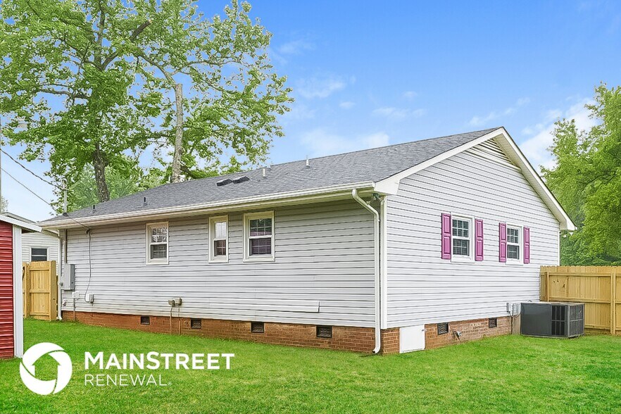 Building Photo - 7704 Landis Dr