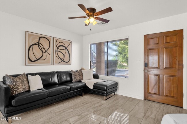 Building Photo - 13636 N Saguaro Blvd