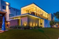 Building Photo - 2300 N Carroll Ave