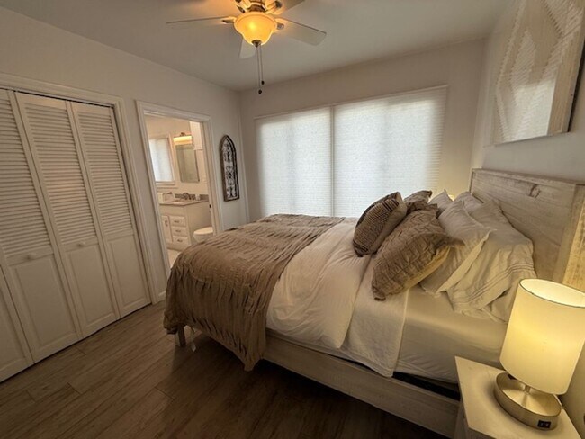 Building Photo - 423