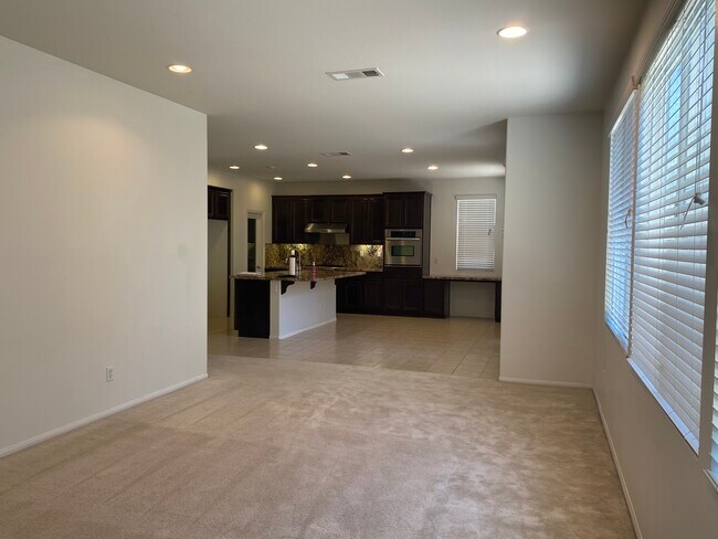 Building Photo - 14585 Westfield Ave