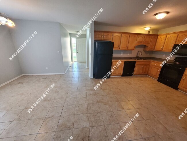 Building Photo - Beautiful and Spacious Louisburg Townhome-Available in MAY!!