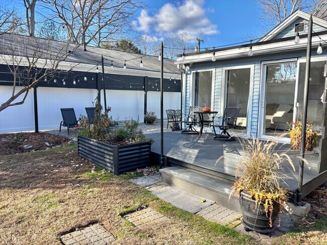 Building Photo - 11 Mohawk Trail