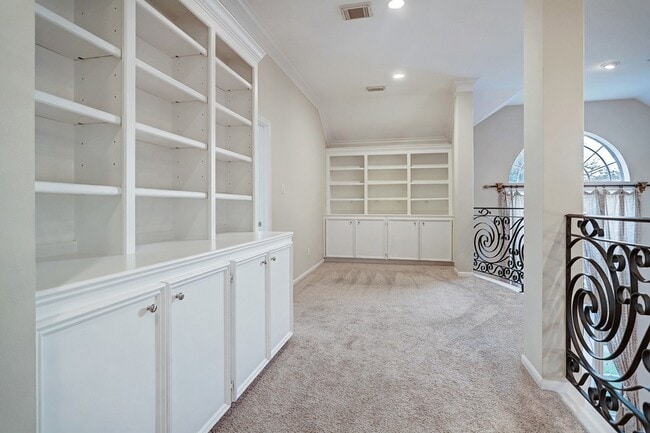 Building Photo - 5365 Lampasas St