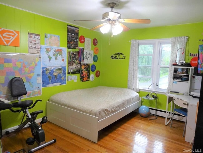 Building Photo - 23 Pasture Ln