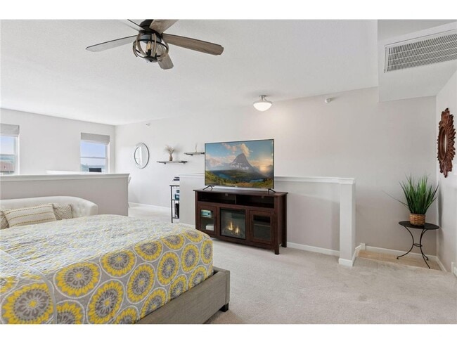 Building Photo - 640 Main St N