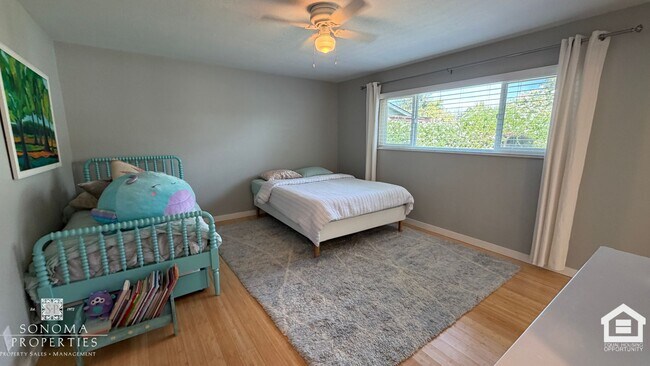 Building Photo - 626 White Briar Dr
