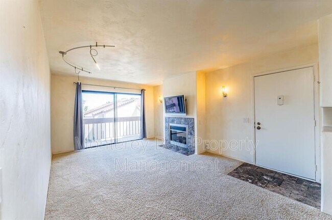 Building Photo - 3204 Golden Oaks Ln