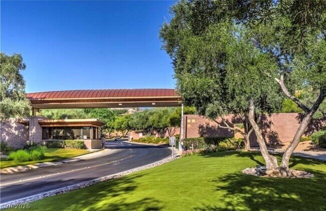 Building Photo - 47 Pristine Glen St