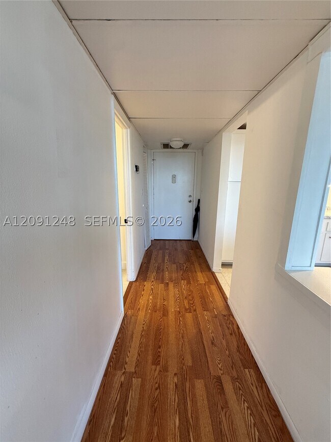 Building Photo - 2761 Taft St