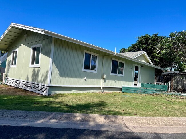 Building Photo - Beautiful, Bright & Airy Beach House--3Beds, 2Baths with Yard