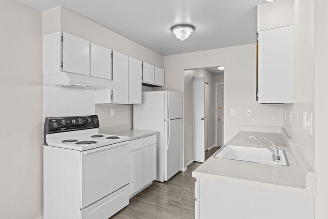 Building Photo - ONE MONTH FREE RENT! 2 bedroom 1 bath in S...
