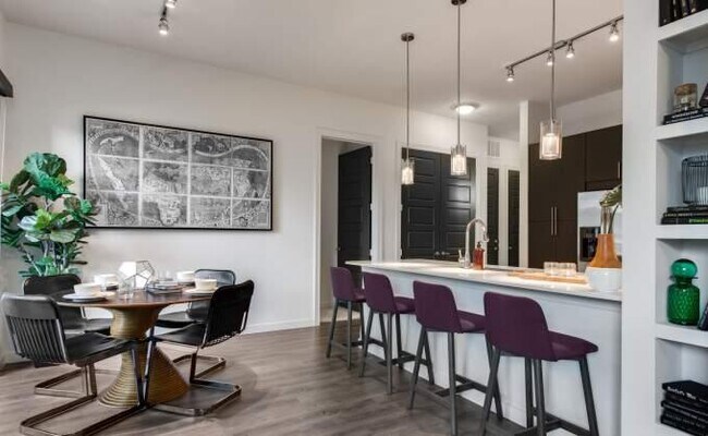 Building Photo - 2 bedroom in Houston TX 77030