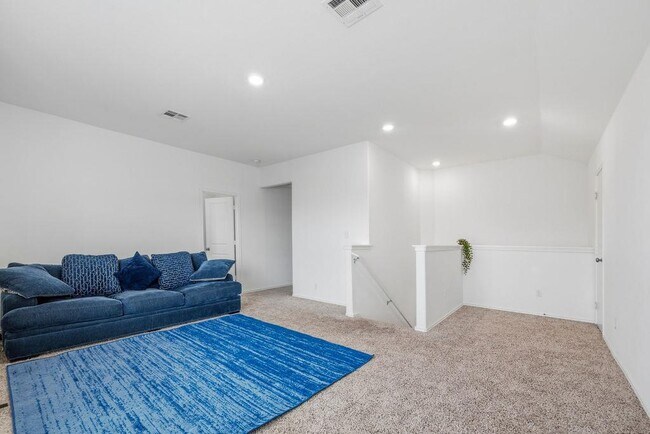 Building Photo - 1733 Catahoula Dr