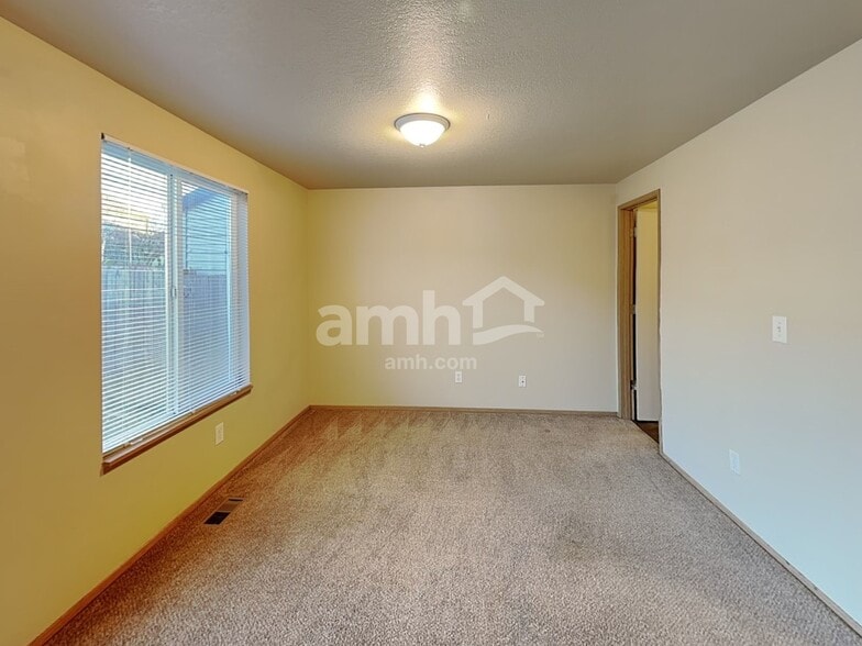 Building Photo - 16979 SW Steele Way