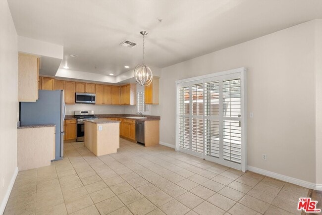 Building Photo - 15804 Crest Ln