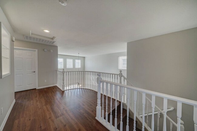 Building Photo - 2143 W Marconi Ave