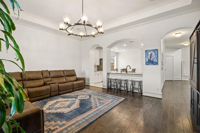 Building Photo - 16746 Highland Country Dr