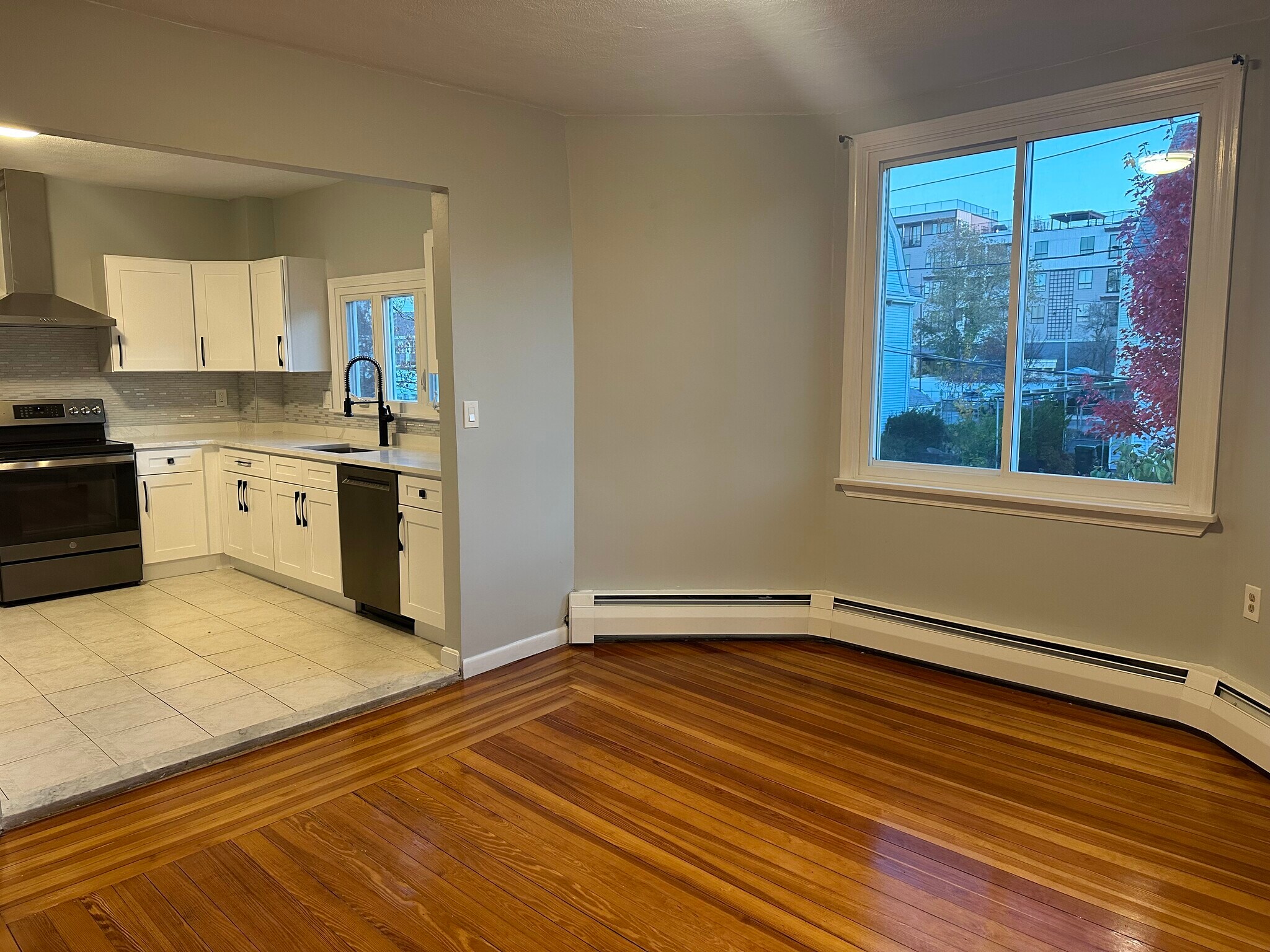 Building Photo - 42 William St