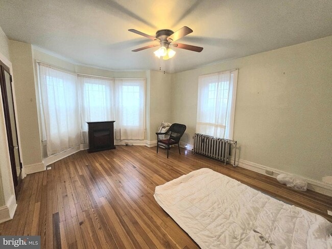 Building Photo - 557 Hamilton St