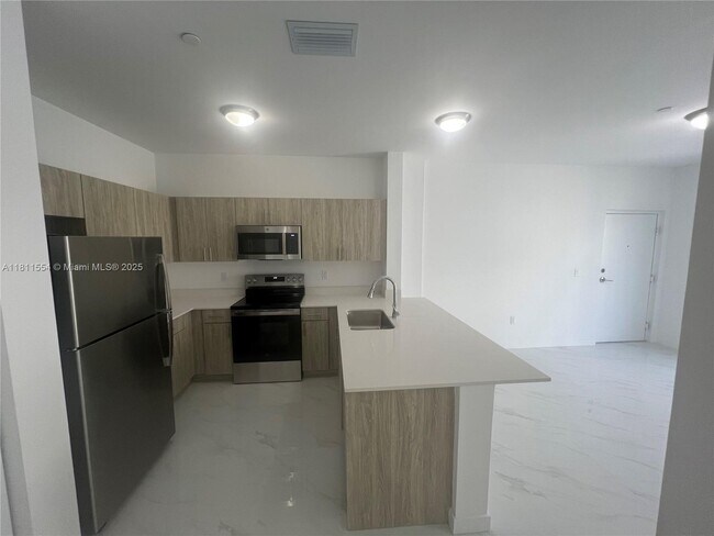 Building Photo - 1010 SW 69th Ave