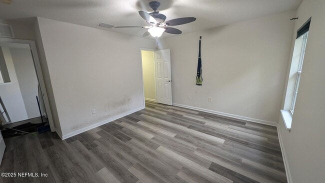 Building Photo - 6500 White Flower Ct