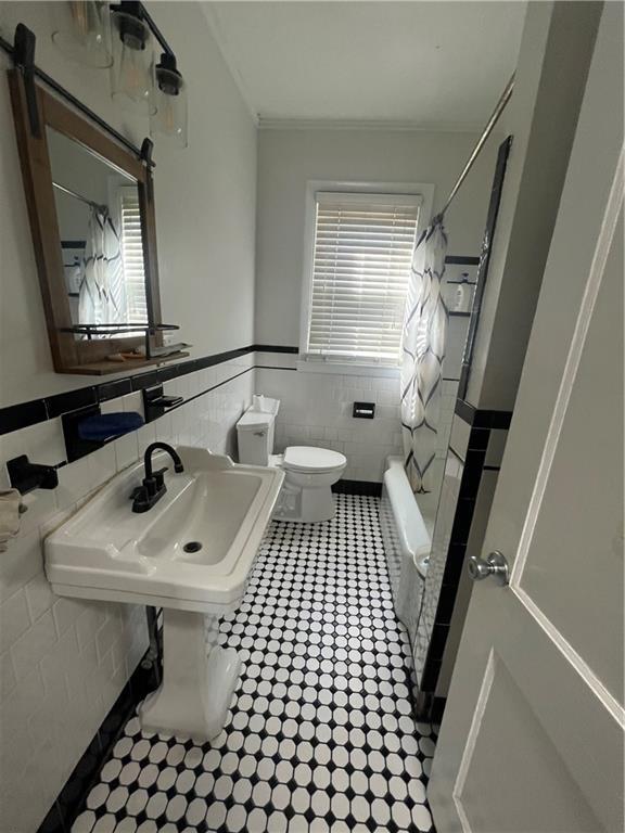 Building Photo - 28 Thurston Ave