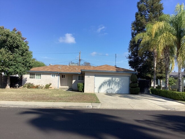 Primary Photo - 487 W San Jose Ave