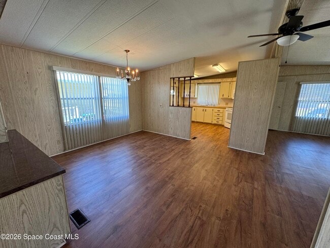 Building Photo - 1894 Coco Plum St NE