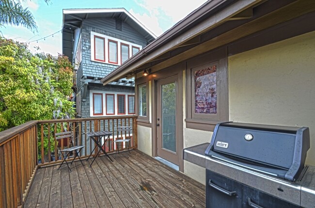 Building Photo - Beautifully Renovated Craftsman with Private Yard & Guest Suite in Prime Bankers Hill