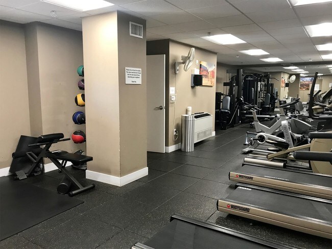 Building Photo - 1975 Grant St