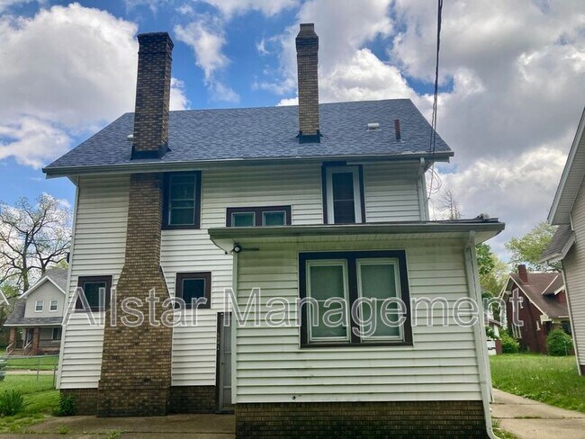Building Photo - 458 Hillwood Dr