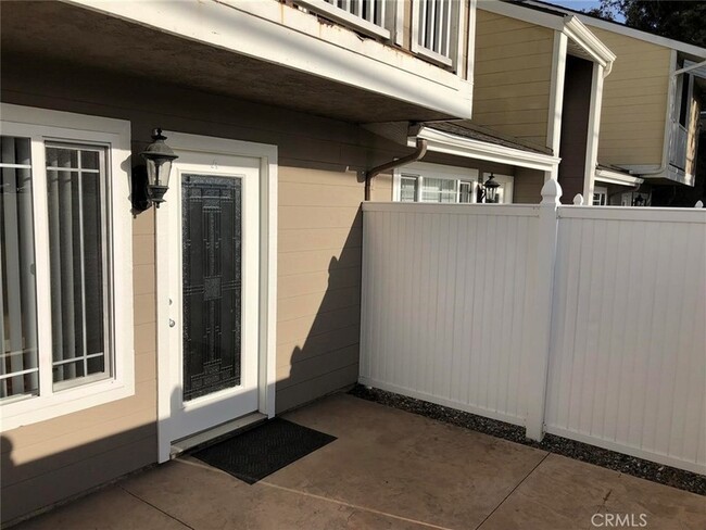 Building Photo - 1798 Pomona Ave