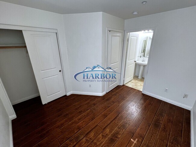 Building Photo - 1322 Harmony Way