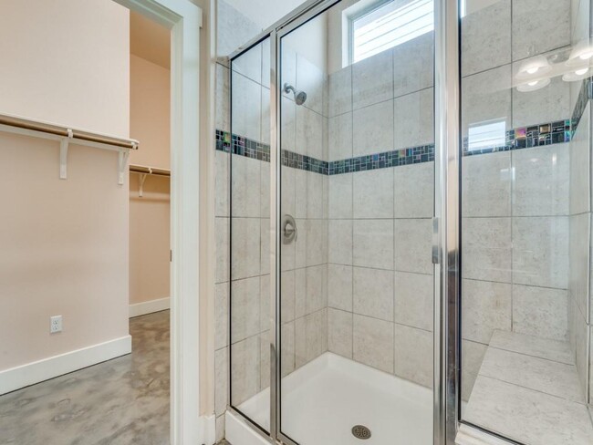 Building Photo - 12205 Barras Branch Dr