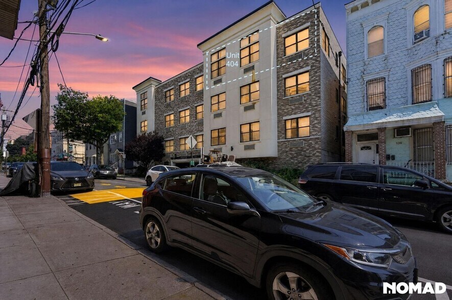 Building Photo - 140 36th St