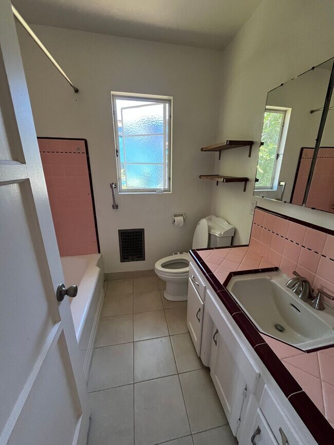 Building Photo - Charming Mission Hills Mid-Century Home wi...