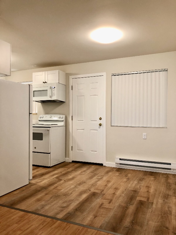 Building Photo - 3604 NE 73rd Pl