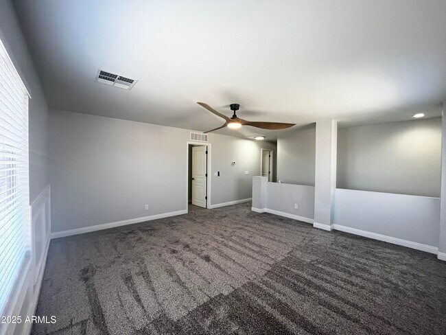 Building Photo - 37061 W Bello Ln