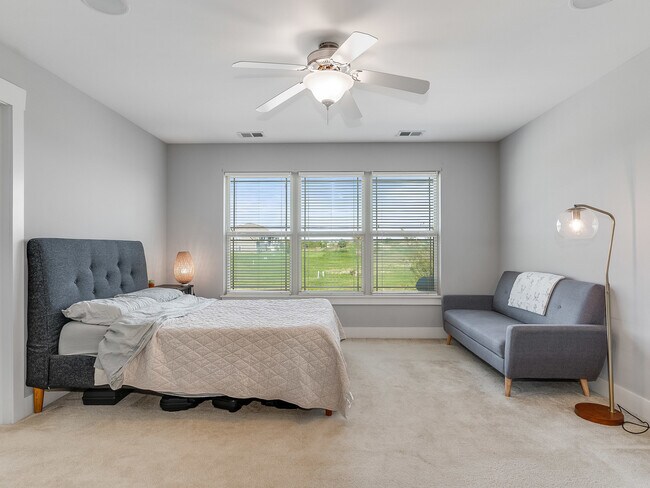 Building Photo - 15749 W Crobally Way