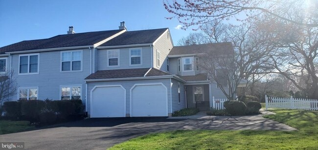 Building Photo - 665 Rose Hollow Dr
