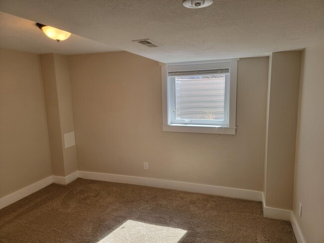 Building Photo - 2850 S 2750 E