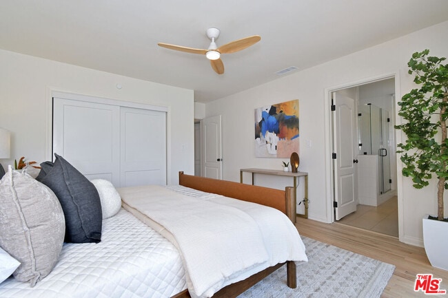 Building Photo - 12614 Morrison St