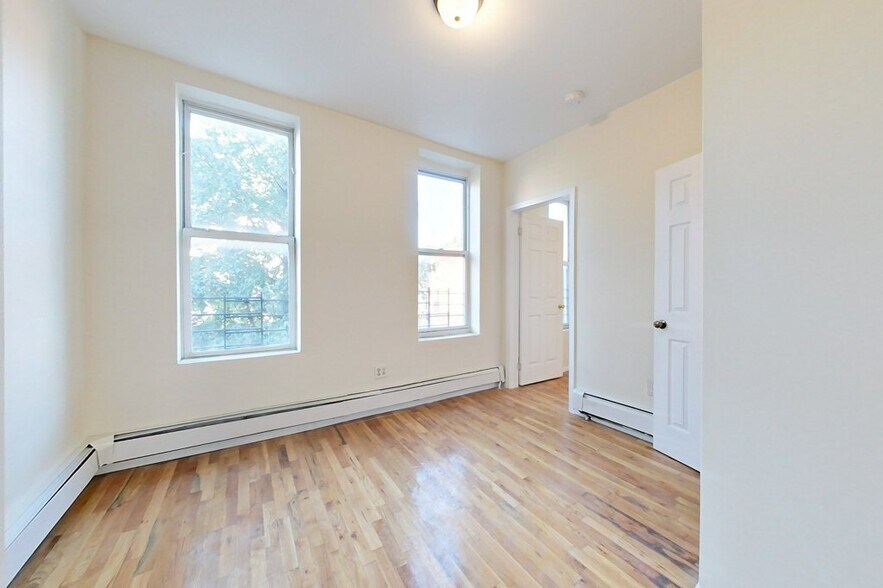 Building Photo - 106 Rockaway Ave
