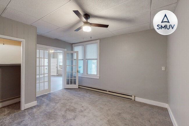 Building Photo - 15 E Overlea Ave