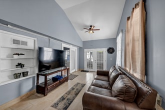 Building Photo - 1410 N Druid Hills Rd