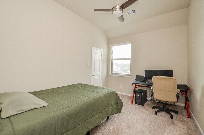 Building Photo - 5146 Pr Ter Ln