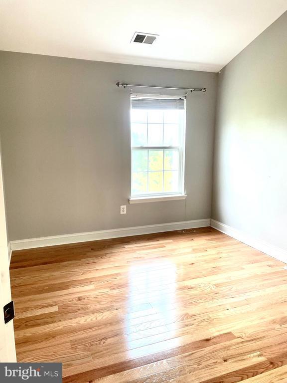 Building Photo - 12817 Clarks Crossing Dr