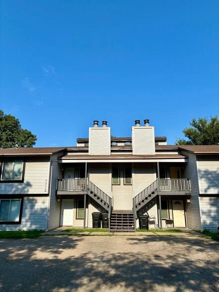 Building Photo - 3414 SW Burnett Rd