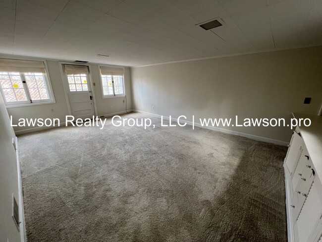 Building Photo - Charming Brick Colonial in South Roanoke